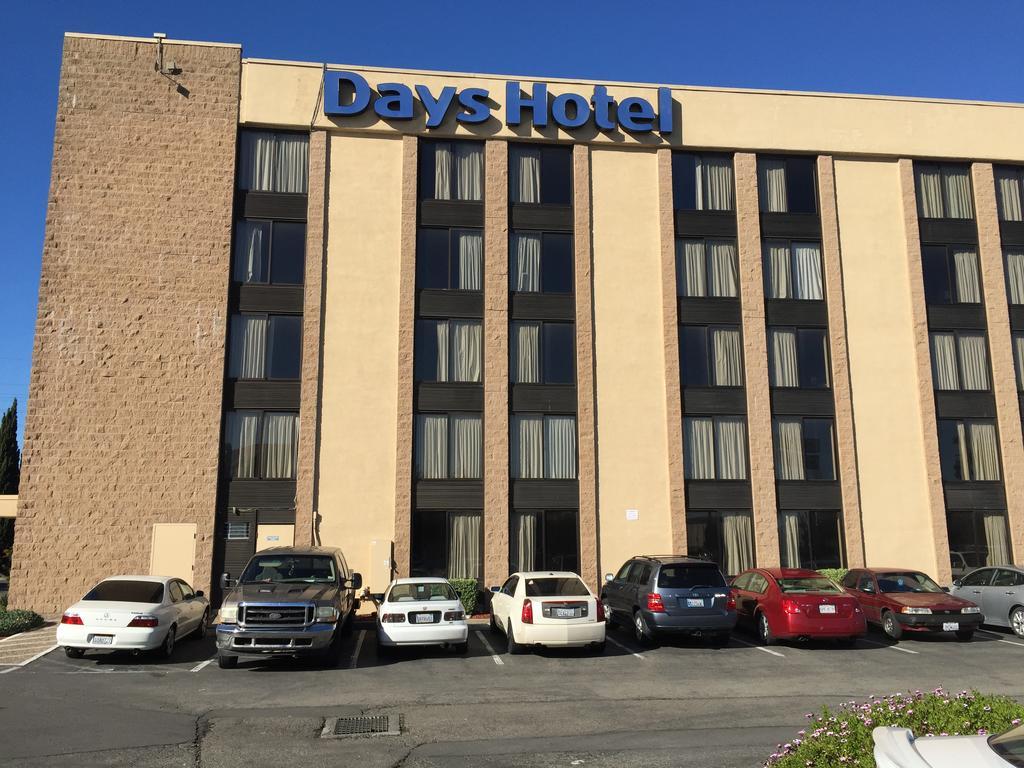 Days Hotel By Wyndham Oakland Airport-Coliseum Exterior photo